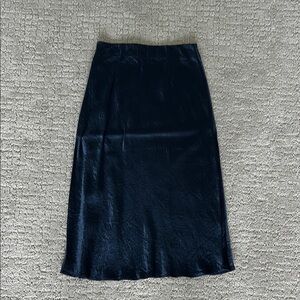 Aritzia Babaton Midi Slip Size 4